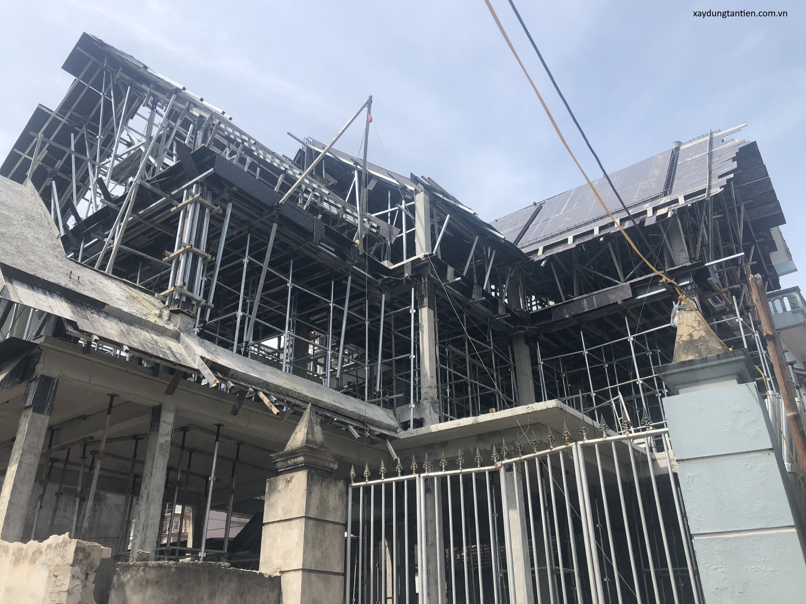 z1962279665626_a784fab1d6d3a37599f7ccbf27ba655e